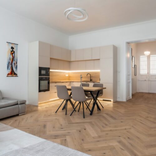 Arany János utca, V. kerület – Teljes körű lakásfelújítás