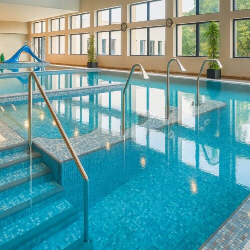 Hotel BÁL teljes medence és wellness részleg burkolás